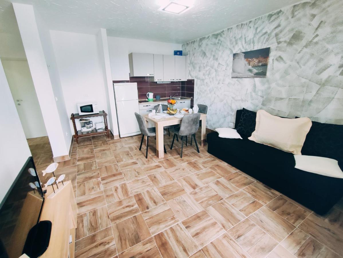 Apartmani Nada Mustapic Brela Dış mekan fotoğraf